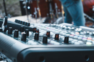 MAIdesign | Konzert, Mischpult Nahaufnahme