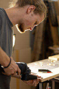 MAIdesign | Tischler Arbeitsbild 3