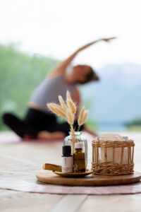 MAIdesign | Yoga Pose unscharf